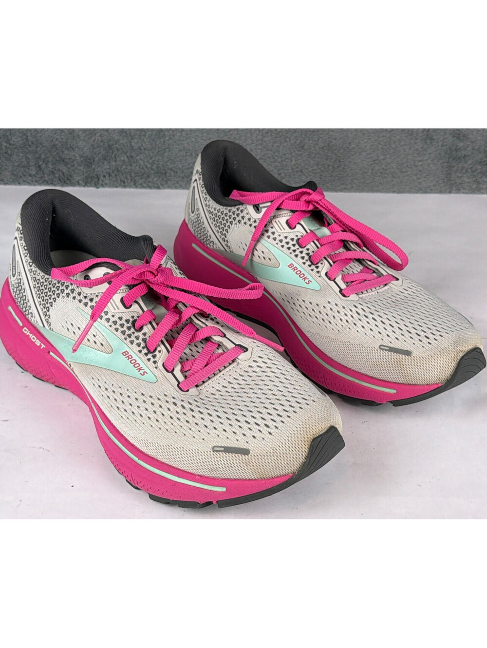 Brooks Ghost 14 Women's Size 9 B Running Shoes Gray Pink Yucca 1203561B024